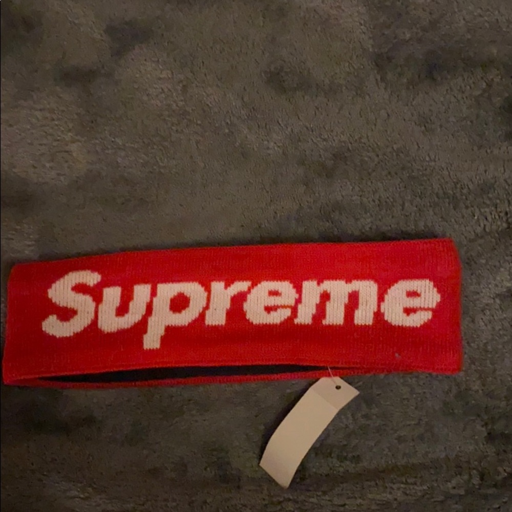 supreme red Headband. Brand new, never been worn.